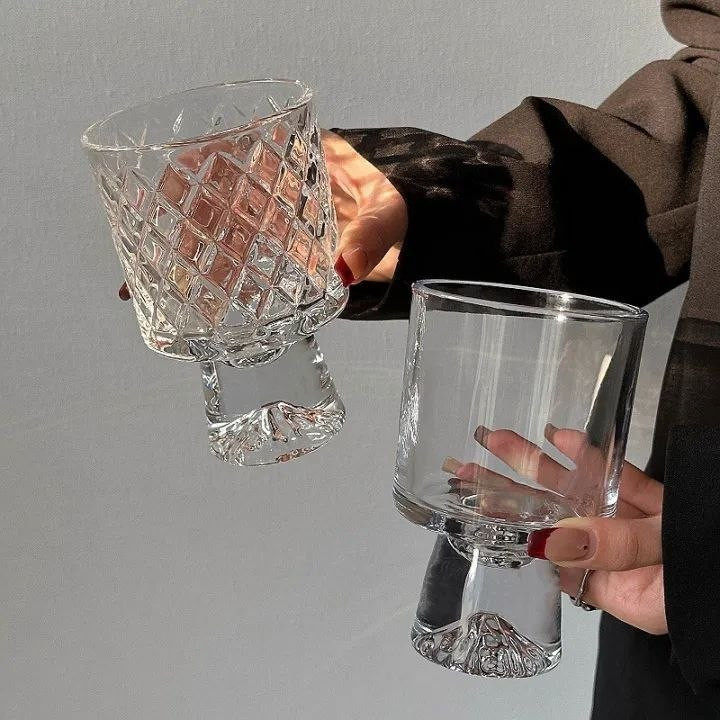 دسرخوری پایه کوه یخی