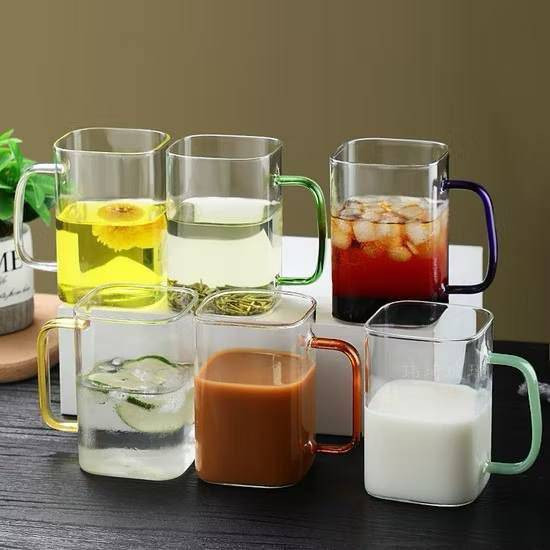 لیوان پیرکس مربع دسته رنگی
